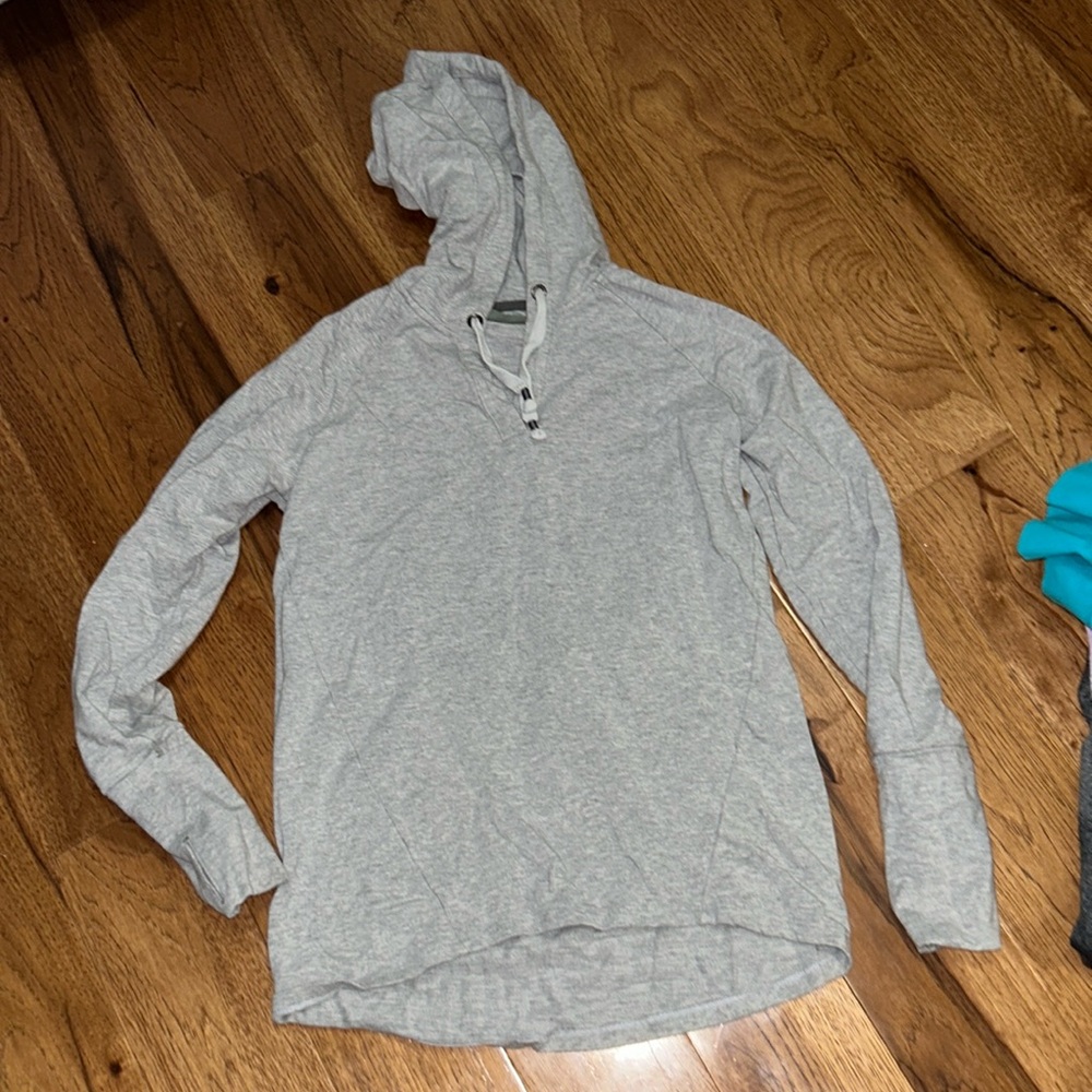 Athleta workout shirt size small